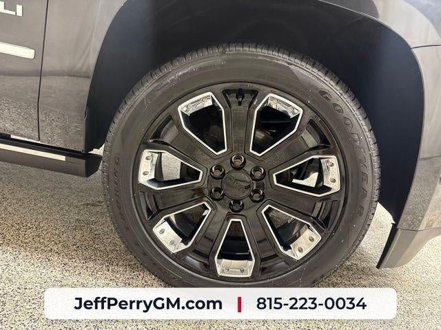 Used 2020 GMC Yukon Denali w/ Denali Ultimate Package AWD/4WD image 34