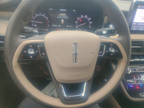 Used 2022 Lincoln Corsair AWD w/ Equipment Group 101A image 20