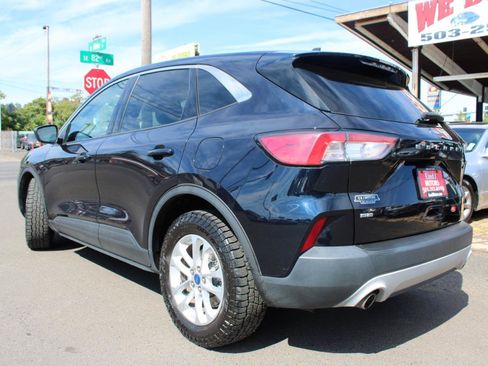 Used 2021 Ford Escape SE FWD image 4