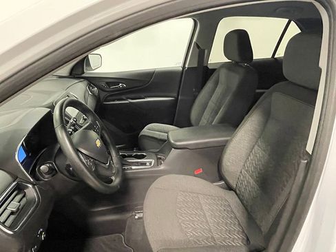 Used 2024 Chevrolet Equinox LT image 3