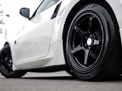 Used 2016 Nissan 370Z Touring RWD image 24