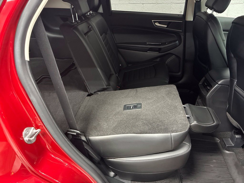 Used 2020 Ford Edge SEL w/ Convenience Package FWD image 12