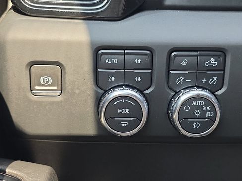 Used 2024 GMC Sierra 1500 AT4X AWD/4WD image 29