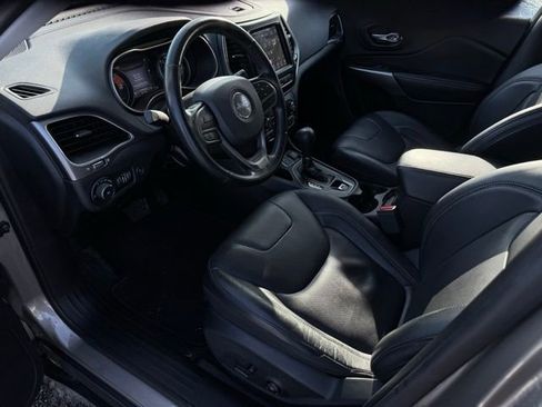 Used 2021 Jeep Cherokee Latitude Lux w/ Comfort/Convenience Group image 18