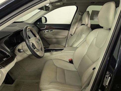 Used 2016 Volvo XC90 T6 Momentum w/ Momentum Plus Package image 15