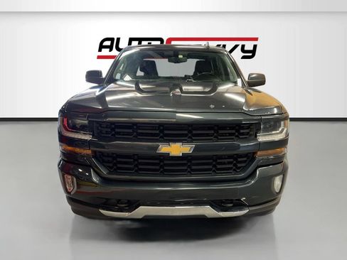 Used 2018 Chevrolet Silverado 1500 LT w/ All Star Edition AWD/4WD image 2