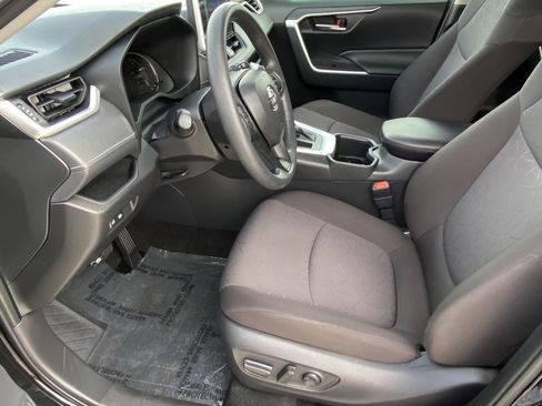 Certified 2025 Toyota RAV4 XLE image 26