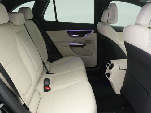New 2026 Mercedes-Benz GLC 300 image 8