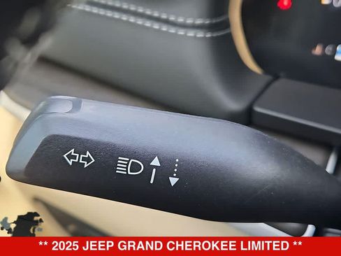 New 2025 Jeep Grand Cherokee Limited w/ Luxury Tech Group II AWD/4WD image 29