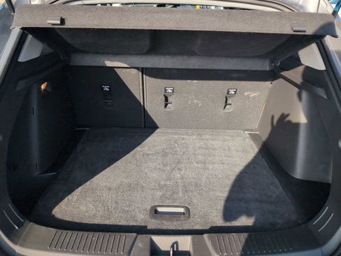 Used 2025 Chevrolet Trax LT w/ LT Convenience Package image 24