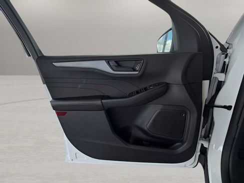 Used 2025 Ford Escape Active image 25