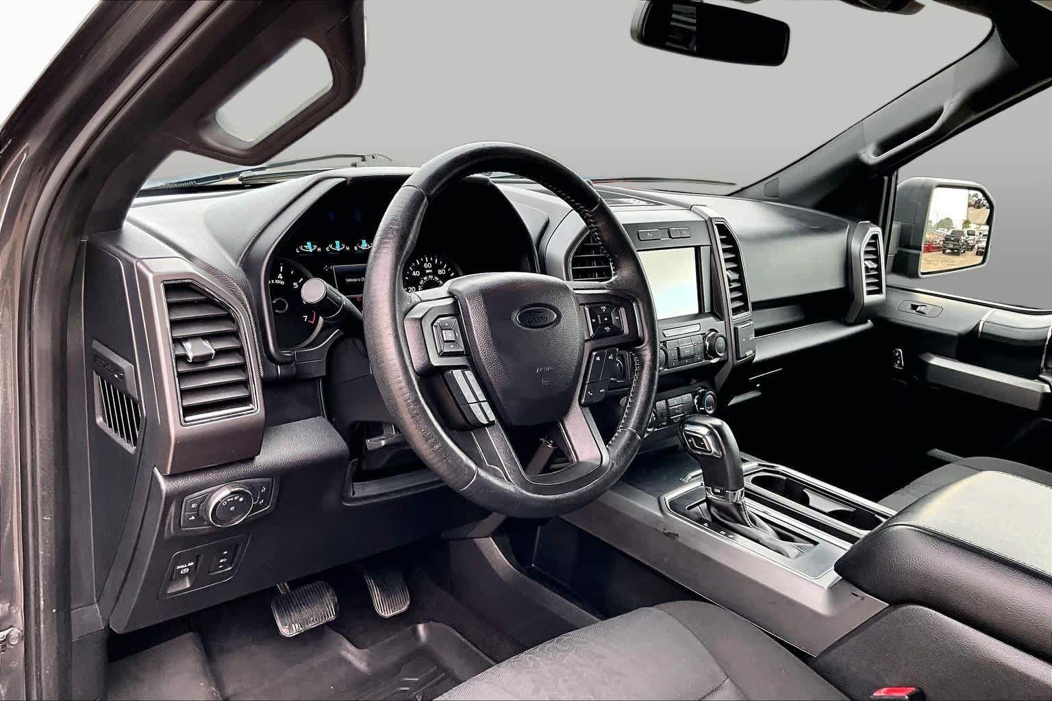 Used 2019 Ford F150 XLT w/ Equipment Group 302A Luxury AWD/4WD image 20