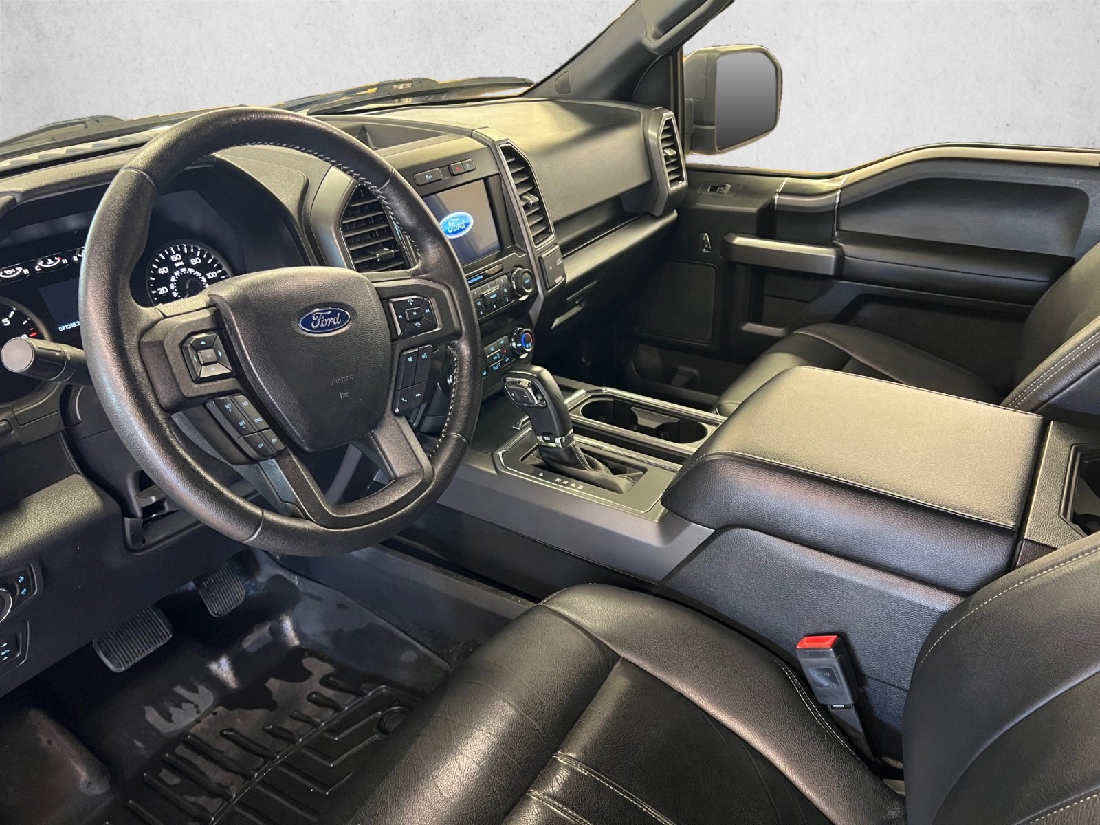 Used 2019 Ford F150 XLT w/ Equipment Group 302A Luxury AWD/4WD image 10