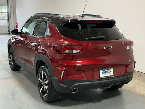 Used 2022 Chevrolet TrailBlazer RS w/ Convenience Package AWD/4WD image 3