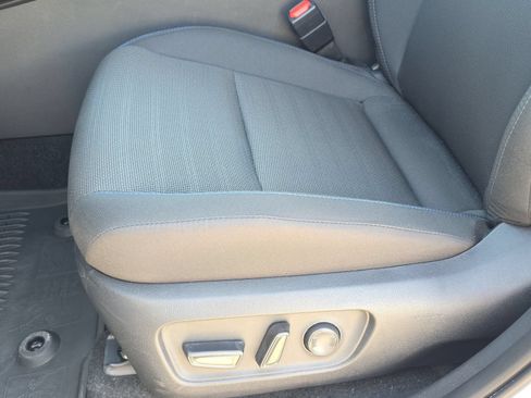 Used 2026 Toyota RAV4 SE FWD image 26