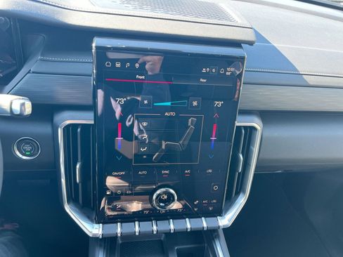 New 2026 GMC Acadia Elevation image 20