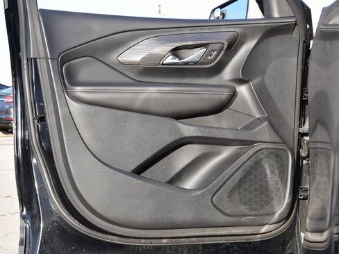 Used 2022 GMC Terrain SLE w/ Driver Convenience Package image 8