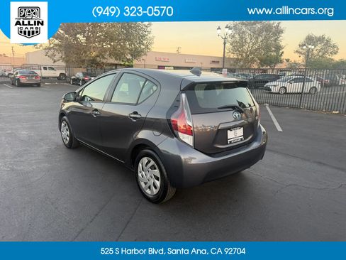 Used 2015 Toyota Prius C One FWD image 5