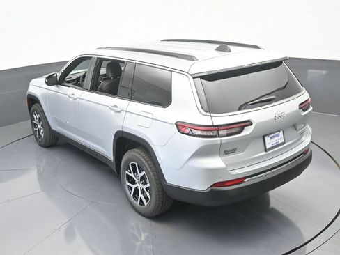 Used 2025 Jeep Grand Cherokee L Limited image 48