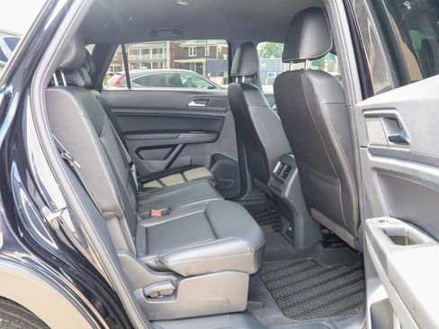 Used 2020 Volkswagen Atlas Cross Sport SE FWD image 28