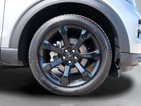 Used 2024 Ford Explorer ST-Line w/ Class IV Trailer Tow Package AWD/4WD image 9