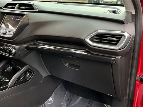 Certified 2021 Chevrolet TrailBlazer LT w/ Driver Confidence Package image 23