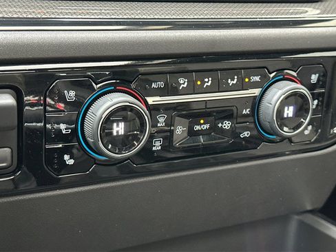 Used 2024 Chevrolet Silverado 1500 ZR2 w/ Technology Package image 21