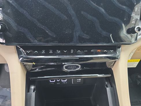 New 2026 Jeep Grand Cherokee Limited image 22