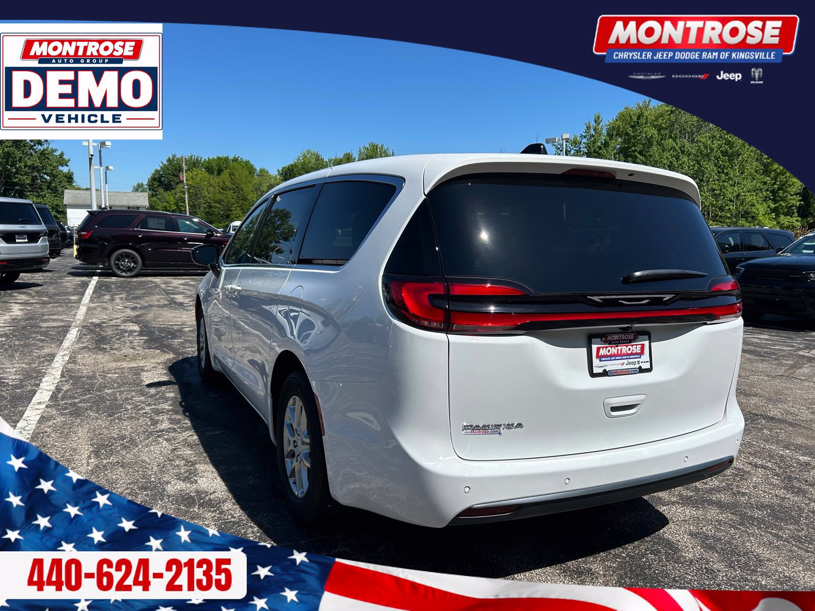 New 2027 Chrysler Pacifica Select w/ Family Tech Group FWD image 3