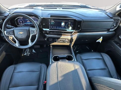 Used 2024 Chevrolet Silverado 3500 LT w/ Convenience Package image 7