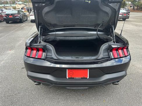 Used 2024 Ford Mustang Premium image 17