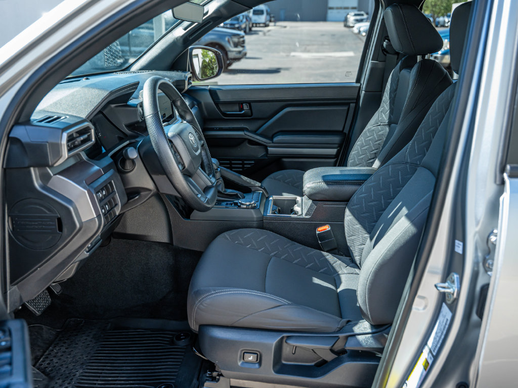 Used 2026 Toyota Tacoma SR5 AWD/4WD image 21