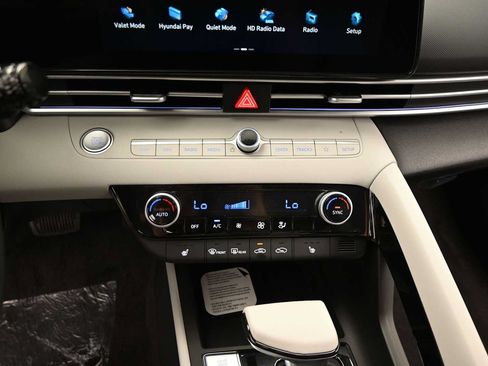 New 2026 Hyundai Elantra Limited FWD image 23
