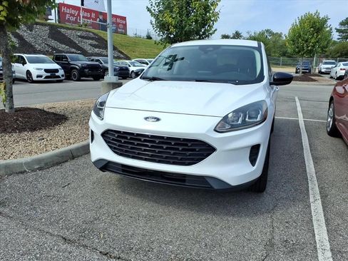 Used 2022 Ford Escape SE w/ SE Sport Appearance Package AWD/4WD image 7