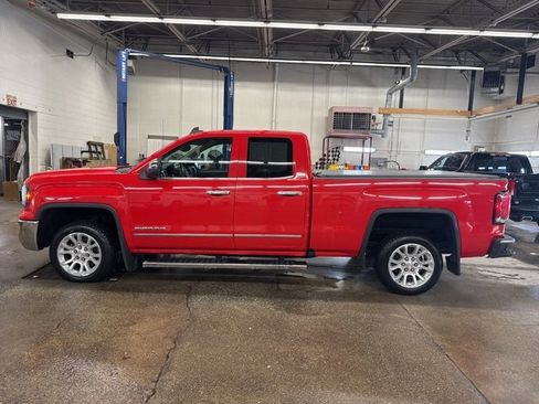 Used 2017 GMC Sierra 1500 SLT w/ SLT Premium Package image 3