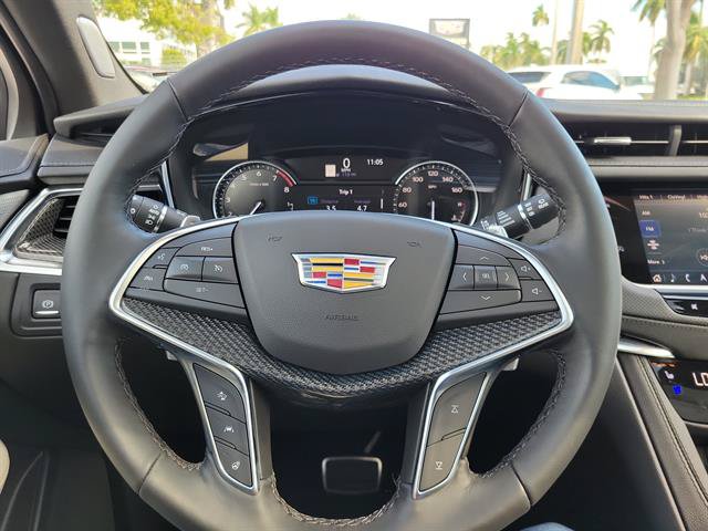 Certified 2025 Cadillac XT5 Sportv AWD/4WD image 39