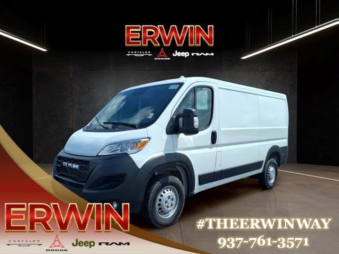 Used 2025 RAM ProMaster 2500 w/ Convenience Group FWD image 3