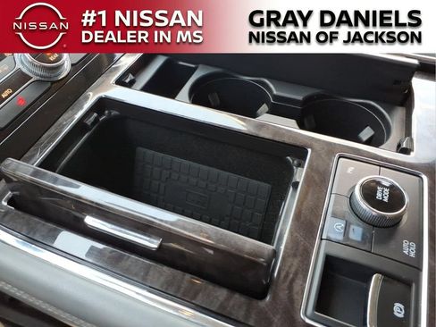 Used 2019 Lincoln Navigator L Select RWD image 19