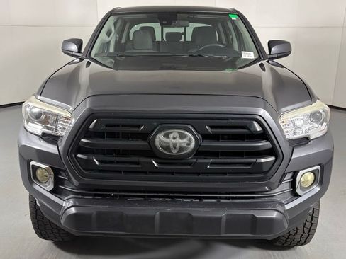 Used 2018 Toyota Tacoma SR w/ SR Convenience Package AWD/4WD image 3