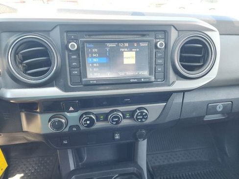 Used 2017 Toyota Tacoma SR5 w/ Tow Package image 14