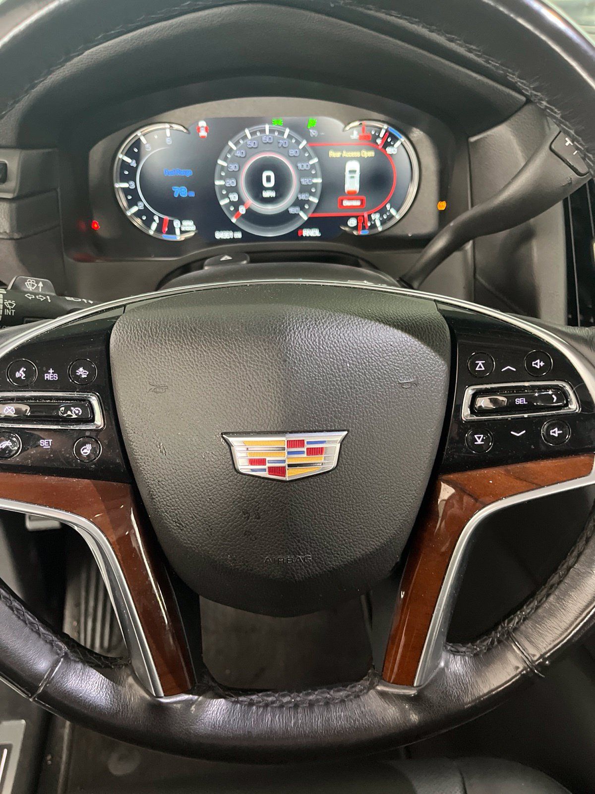 Used 2019 Cadillac Escalade Luxury RWD image 18