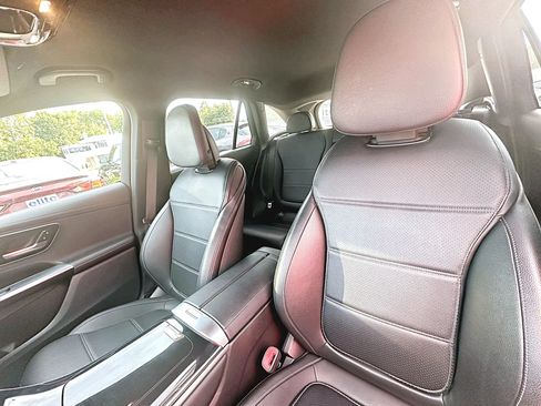 Used 2023 Mercedes-Benz GLC 300 4MATIC image 20