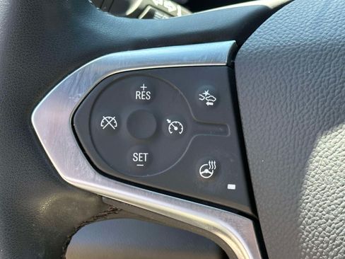 Used 2023 Chevrolet Traverse LT w/ LT Premium Package AWD/4WD image 23