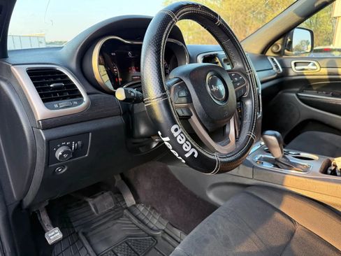 Used 2016 Jeep Grand Cherokee Laredo image 17