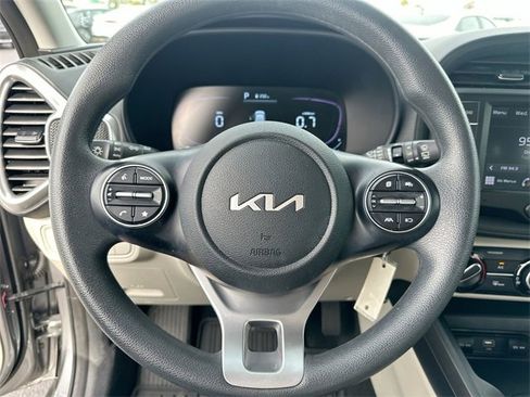 Certified 2023 Kia Soul LX image 30