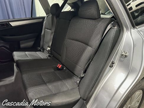 Used 2017 Subaru Outback 2.5i AWD/4WD image 9