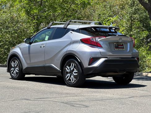 Used 2019 Toyota C-HR LE FWD image 7