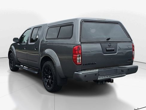 Used 2020 Nissan Frontier SV w/ Midnight Edition Floor Mats RWD image 6