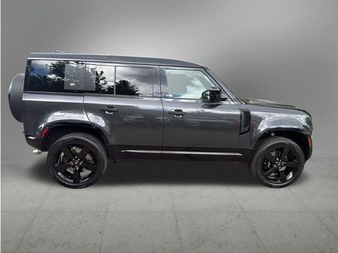 Used 2023 Land Rover Defender 110 V8 AWD/4WD image 6