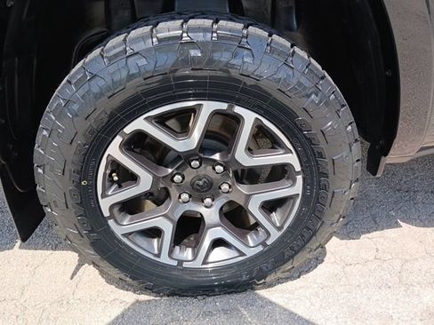 Used 2025 RAM 1500 Laramie AWD/4WD image 59